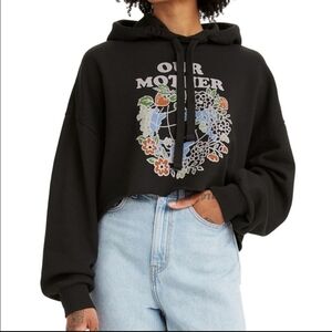 Levi's®Our Mother Graphic Cropped Hoodie Size M